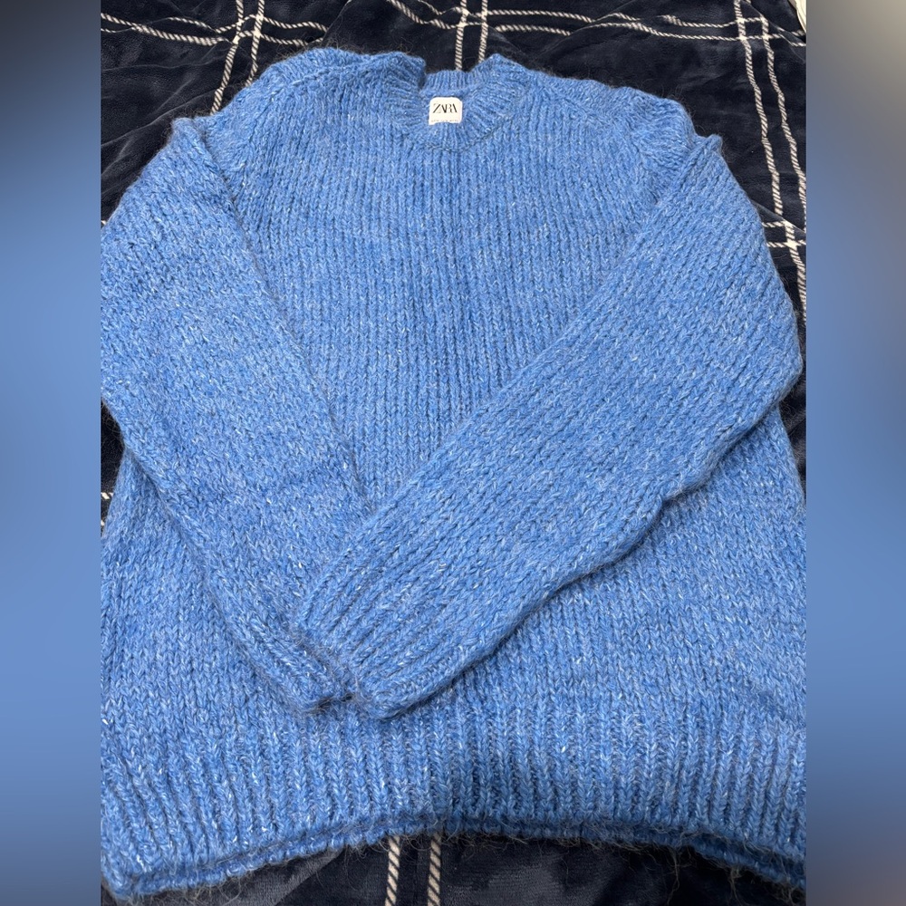 EUC men’s Zara sweater